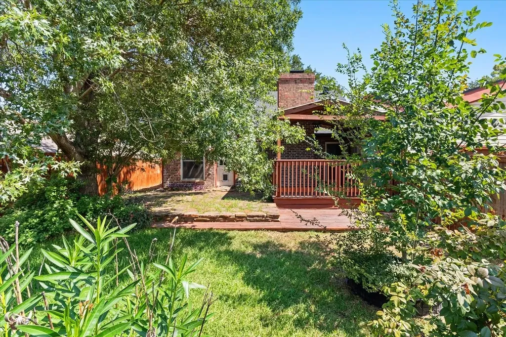 1820 Green Ridge Court Carrollton TX 75007