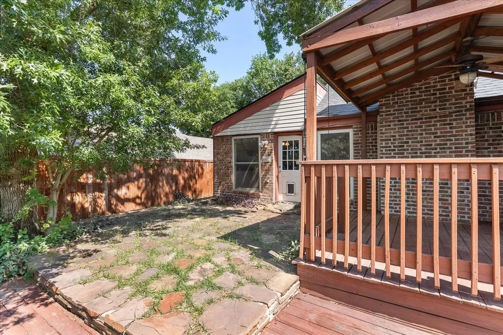 1820 Green Ridge Court Carrollton TX 75007