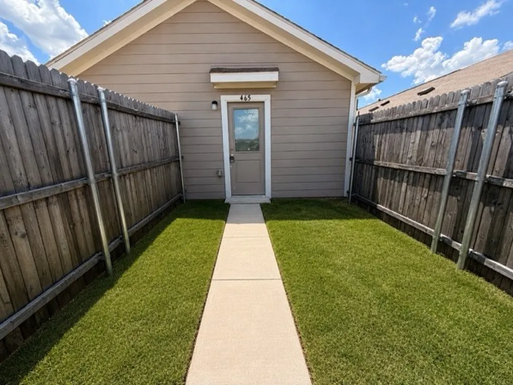 465 Whistlestop Way Ferris TX 75125
