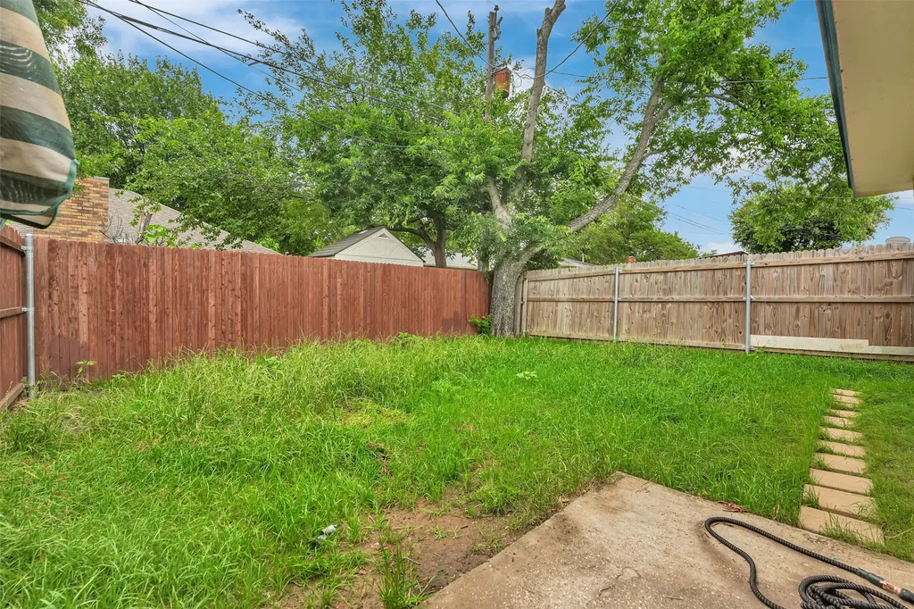 411 S Las Vegas Trail White Settlement TX 76108