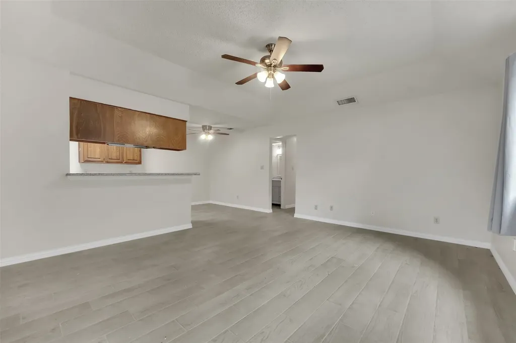 411 S Las Vegas Trail White Settlement TX 76108
