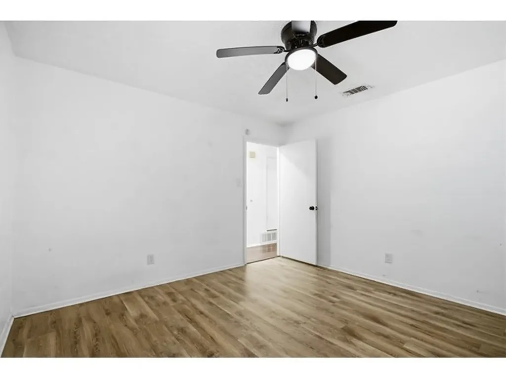 2108 Guinevere Street Arlington TX 76014