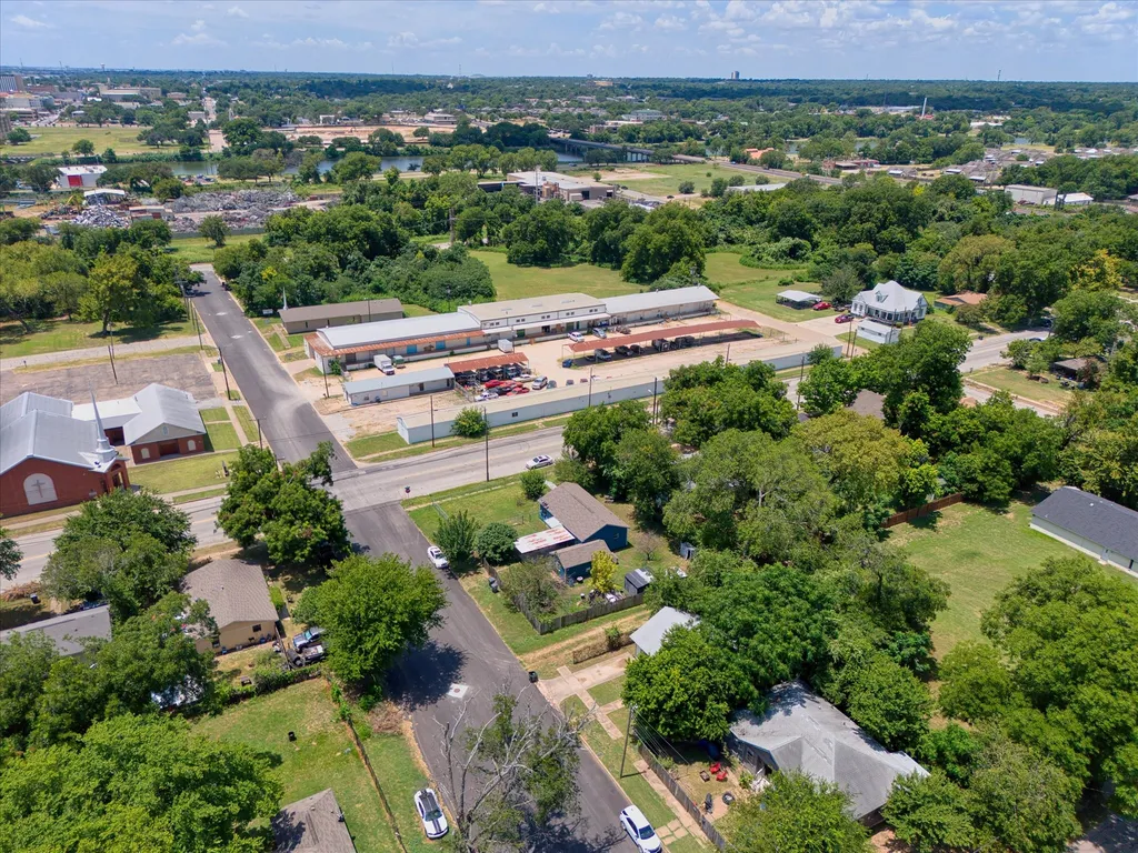 403 Dallas Waco TX 76704