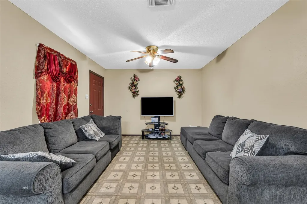 403 Dallas Waco TX 76704