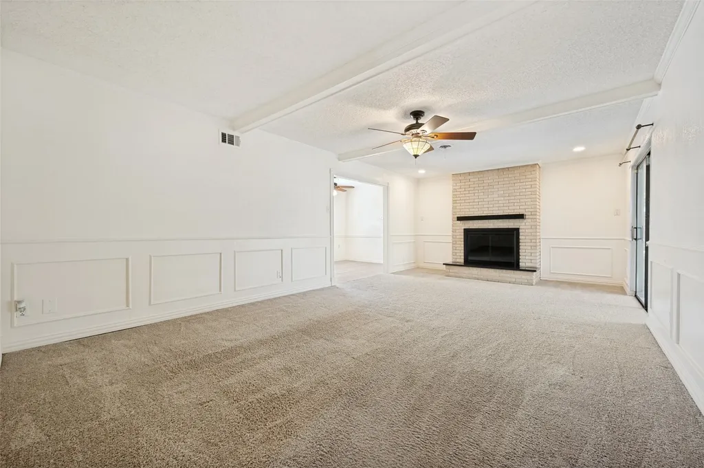 221 Linda Lane Irving TX 75062