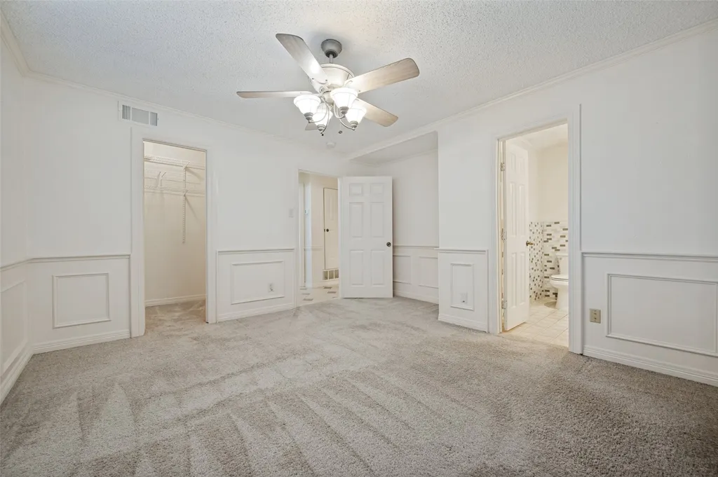 221 Linda Lane Irving TX 75062