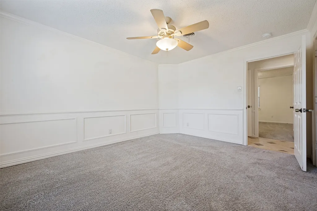 221 Linda Lane Irving TX 75062