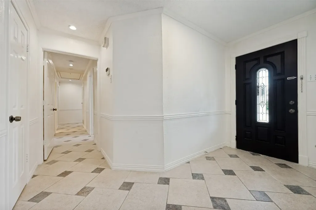 221 Linda Lane Irving TX 75062