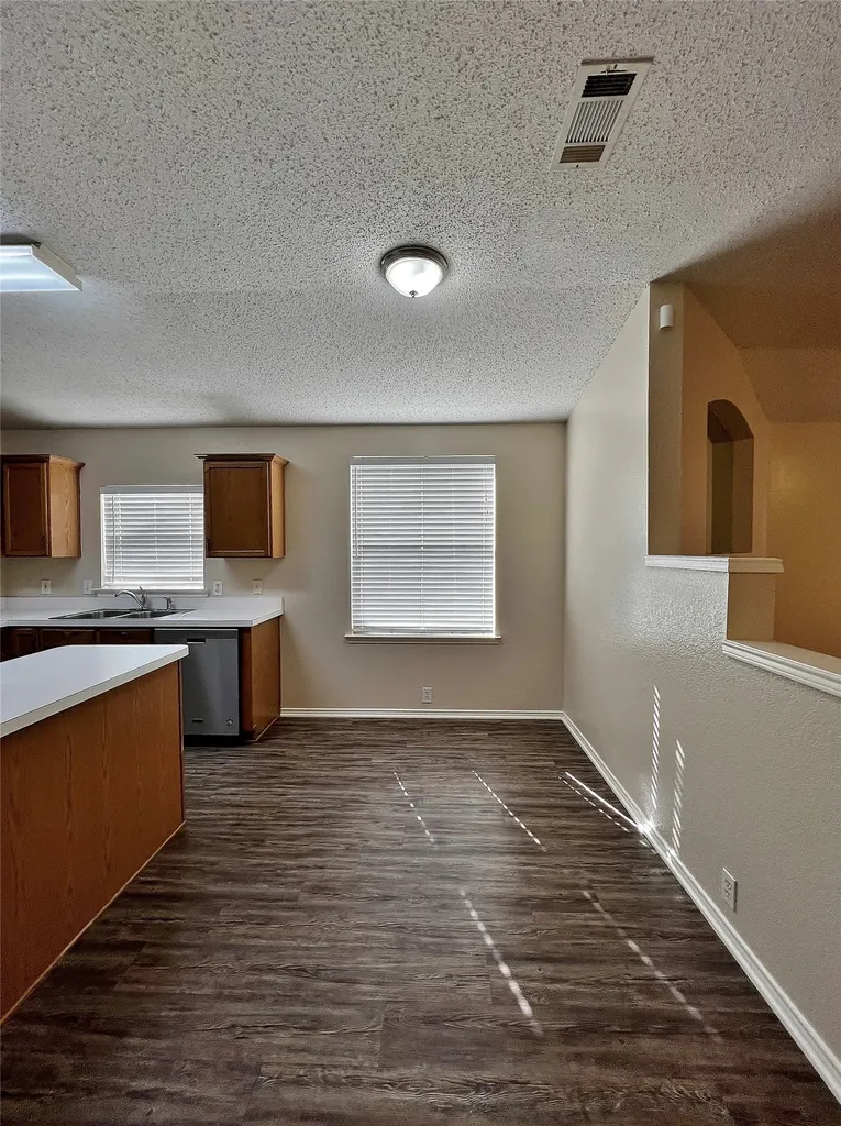 1901 Berkeley Drive Glenn Heights TX 75154
