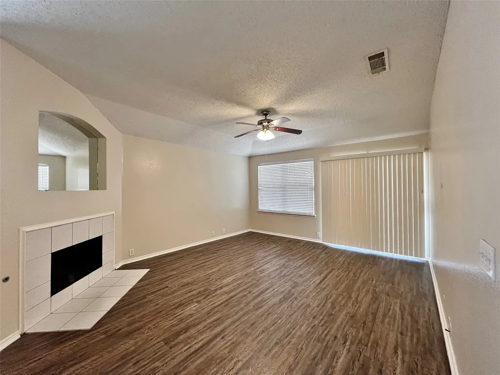 1901 Berkeley Drive Glenn Heights TX 75154
