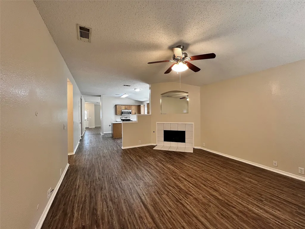 1901 Berkeley Drive Glenn Heights TX 75154