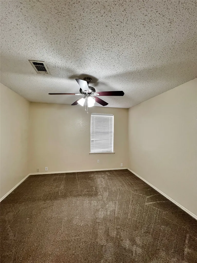1901 Berkeley Drive Glenn Heights TX 75154