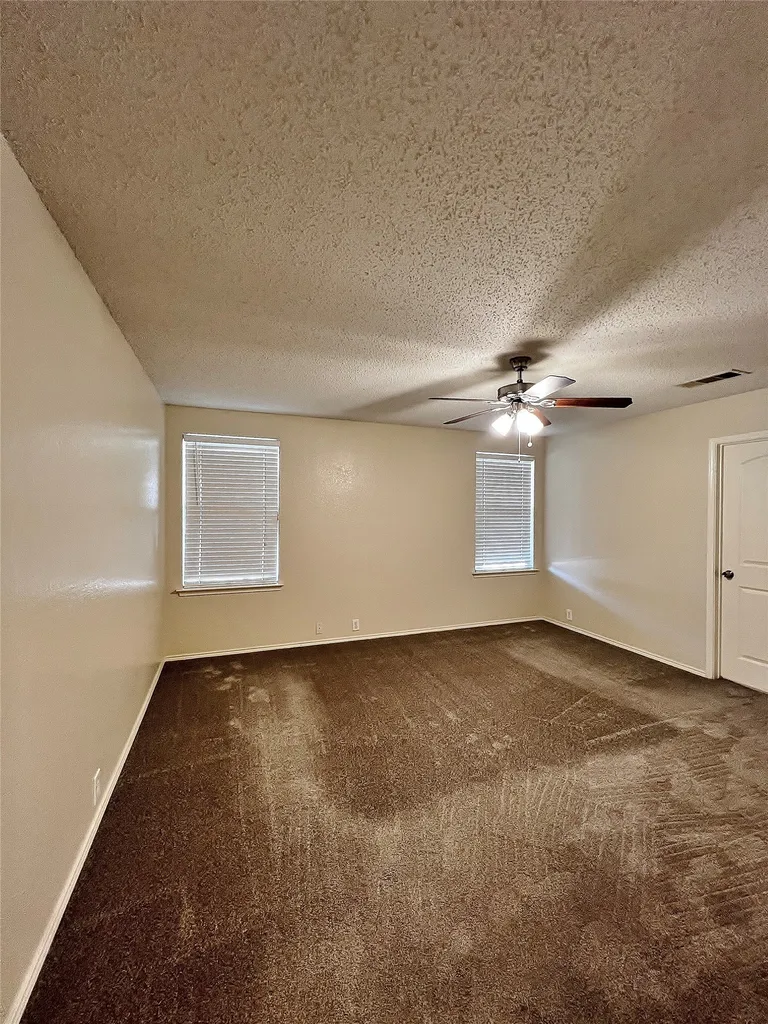 1901 Berkeley Drive Glenn Heights TX 75154