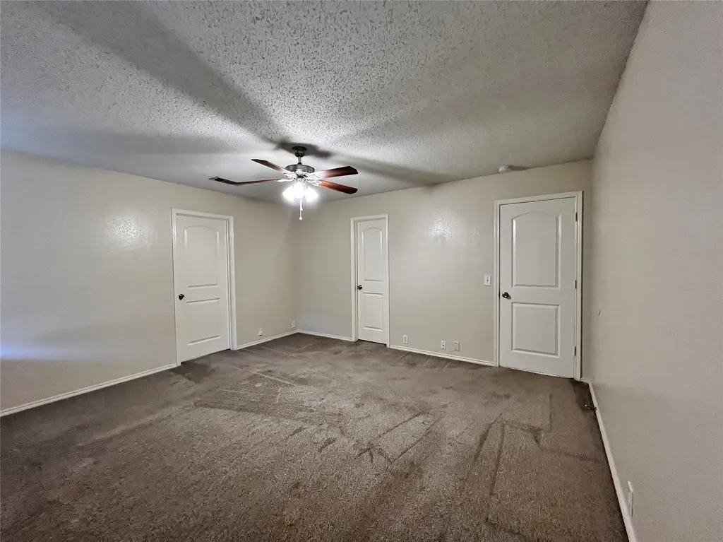 1901 Berkeley Drive Glenn Heights TX 75154