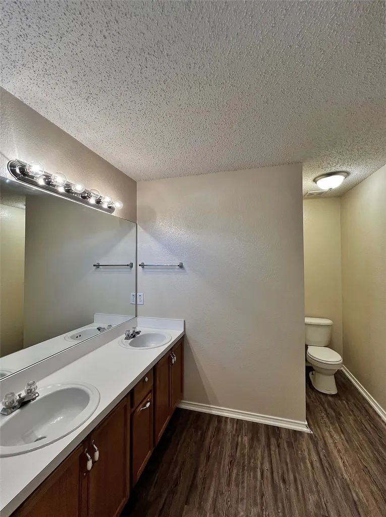 1901 Berkeley Drive Glenn Heights TX 75154