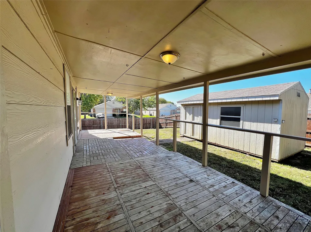 1901 Berkeley Drive Glenn Heights TX 75154