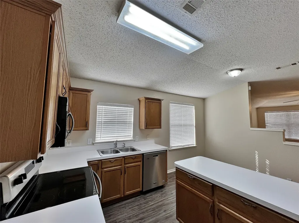 1901 Berkeley Drive Glenn Heights TX 75154