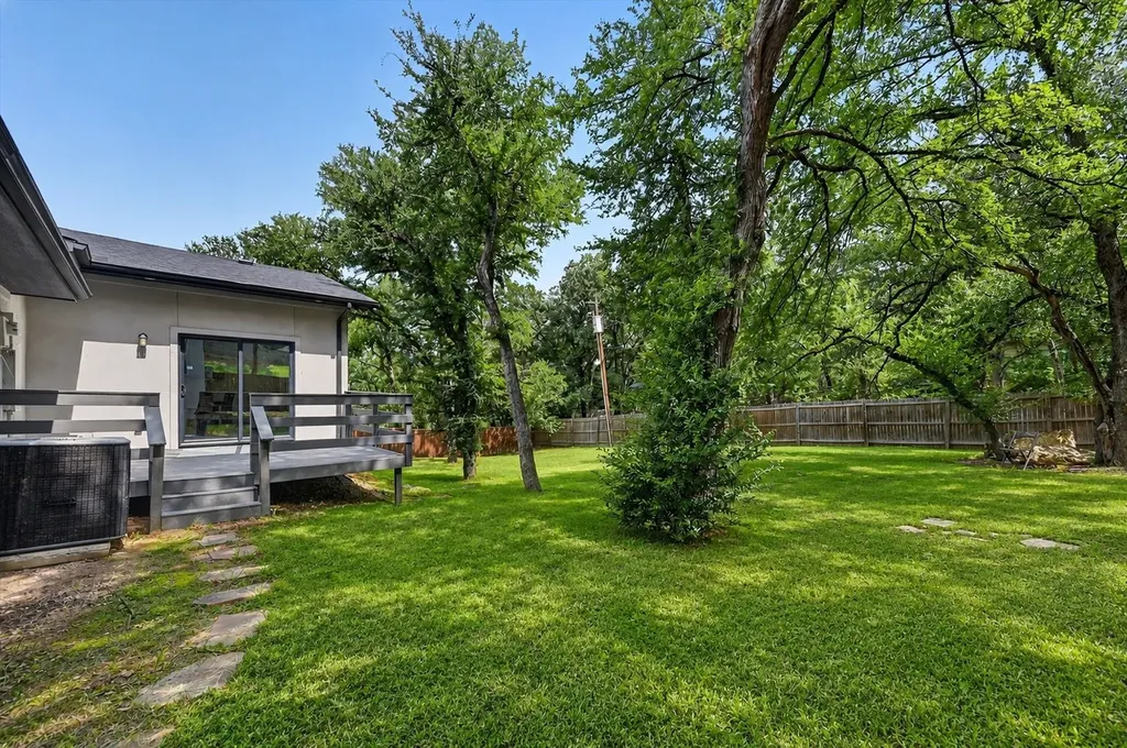 9132 Choctaw Trail Flower Mound TX 75022
