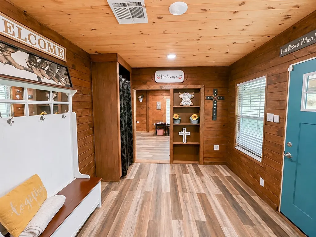 8262 Us Highway 84 W Mount Enterprise TX 75681