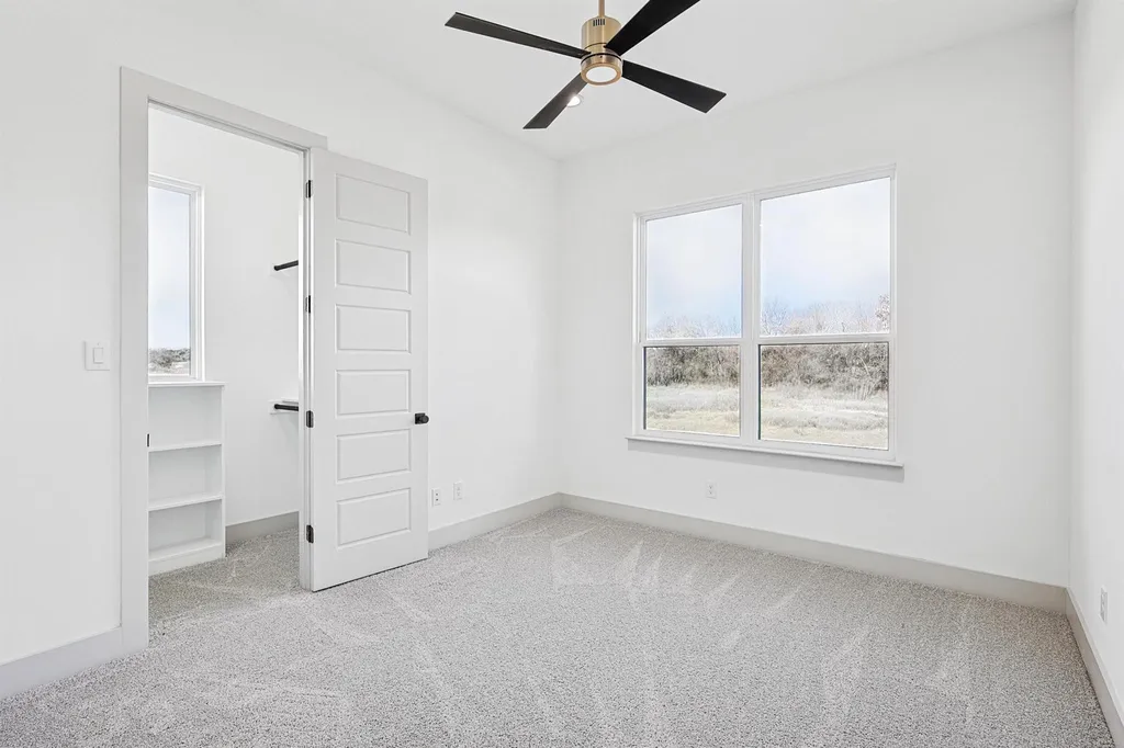 1018 Glenoaks Drive Weatherford TX 76088