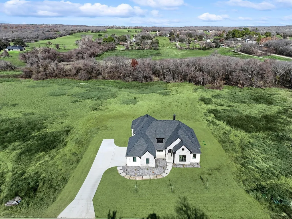 1018 Glenoaks Drive Weatherford TX 76088