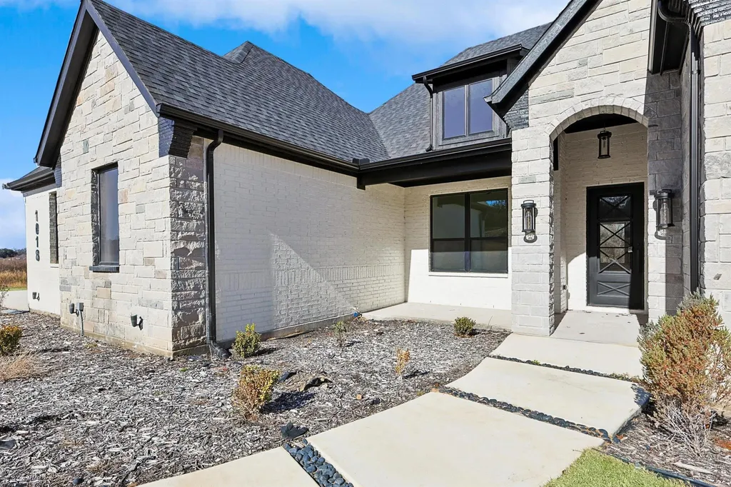 1018 Glenoaks Drive Weatherford TX 76088