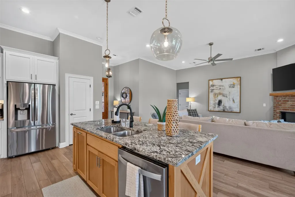 329 Newport Lane Benton LA 71006