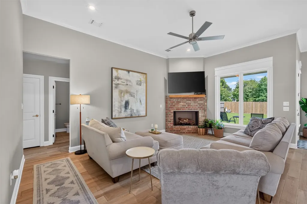 329 Newport Lane Benton LA 71006