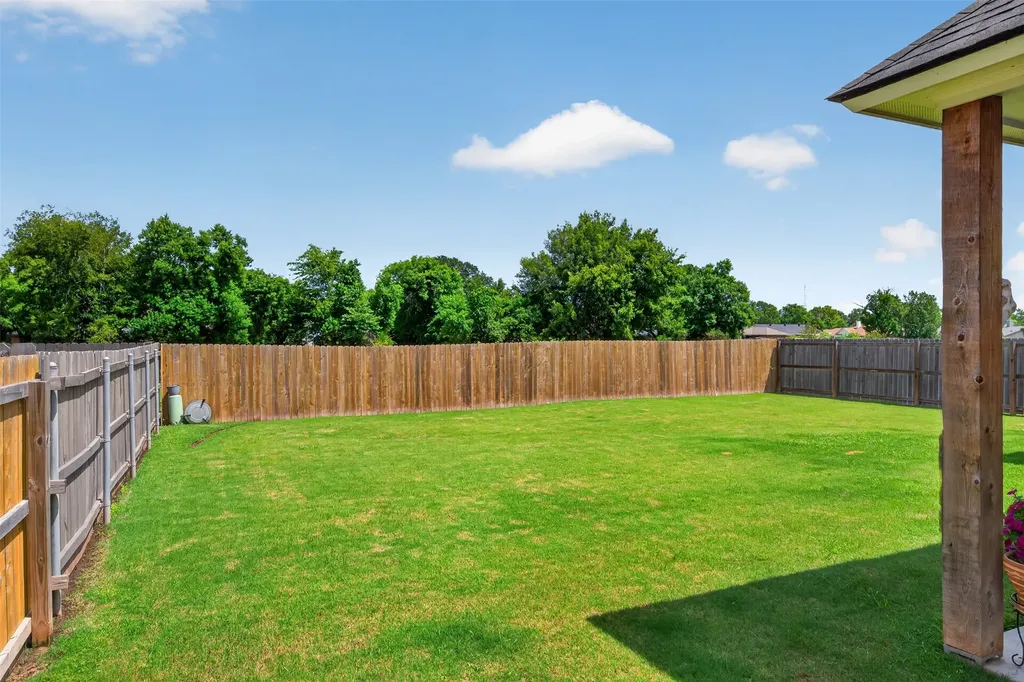 329 Newport Lane Benton LA 71006