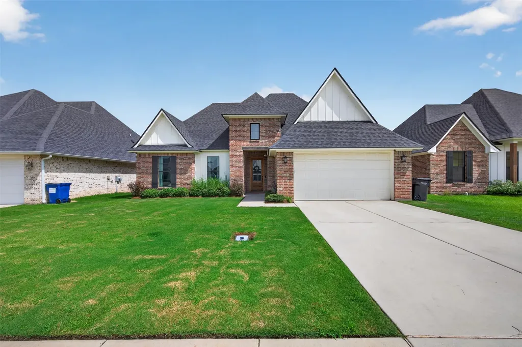 329 Newport Lane Benton LA 71006