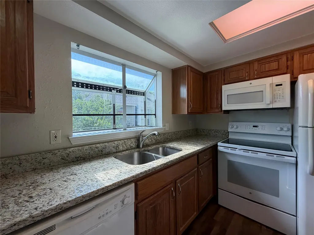 6220 Bentwood Trail Dallas TX 75252