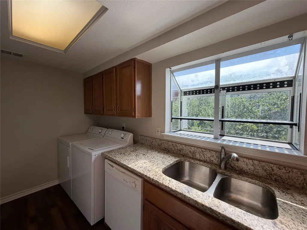 6220 Bentwood Trail Dallas TX 75252