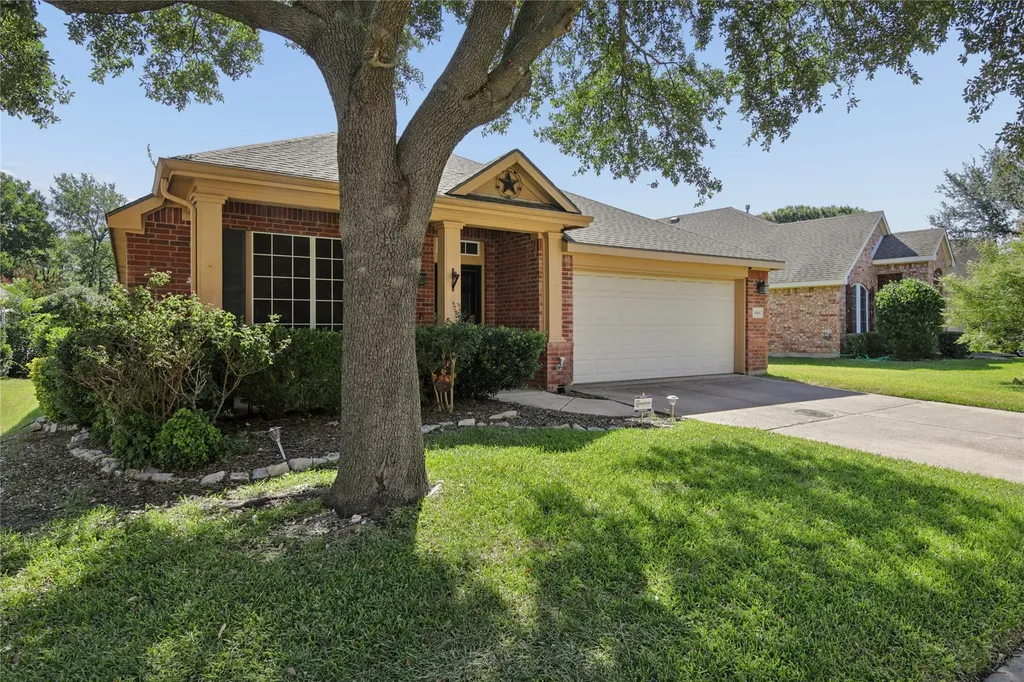 1010 Sagebrush Trail Duncanville TX 75137