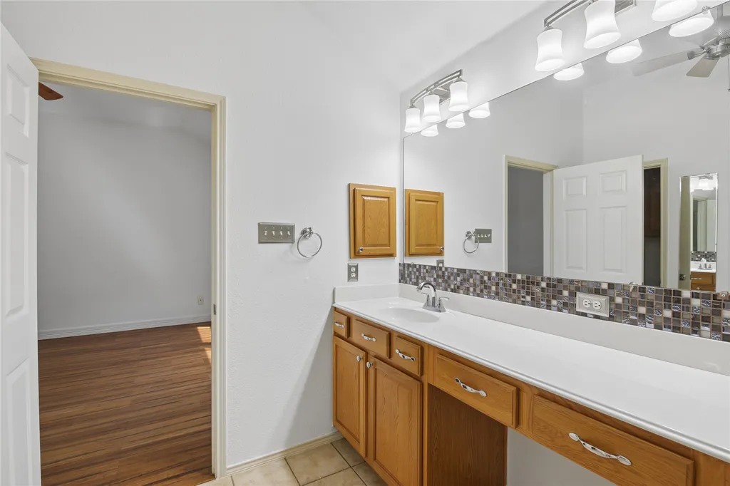 1010 Sagebrush Trail Duncanville TX 75137