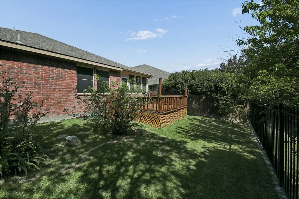 1010 Sagebrush Trail Duncanville TX 75137