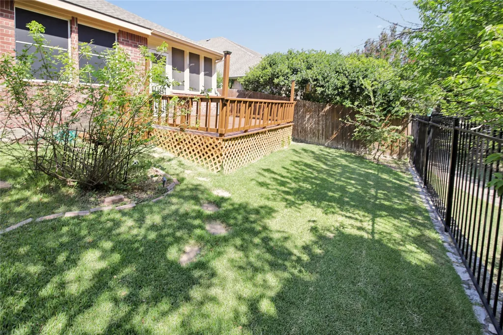 1010 Sagebrush Trail Duncanville TX 75137