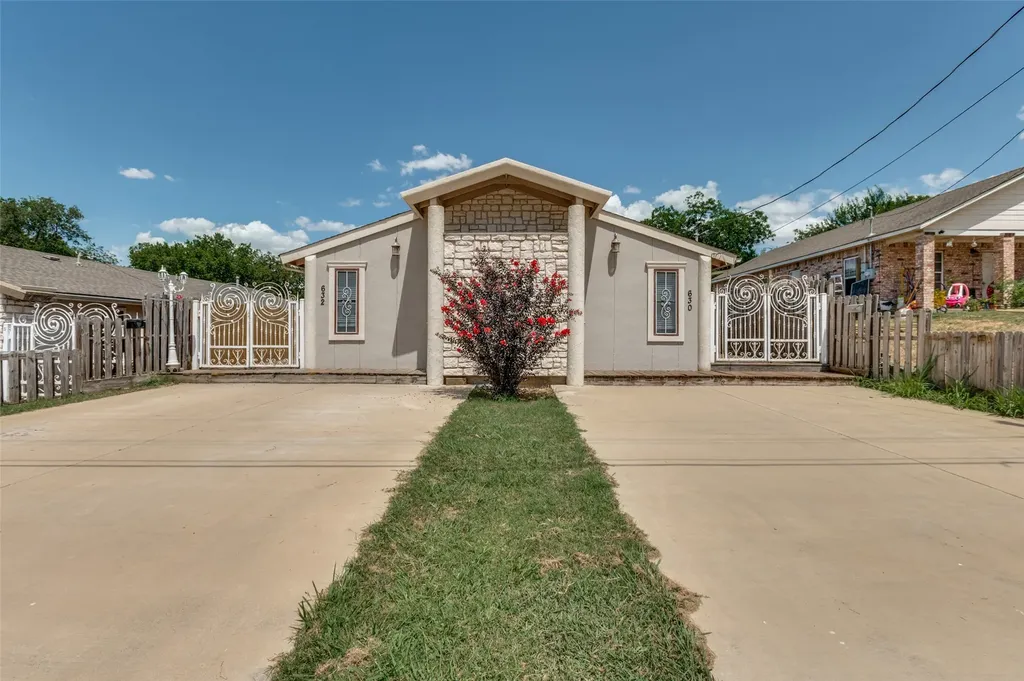 630 NW 11th Street Grand Prairie TX 75050