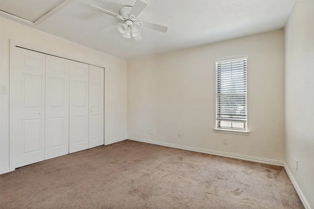 630 NW 11th Street Grand Prairie TX 75050