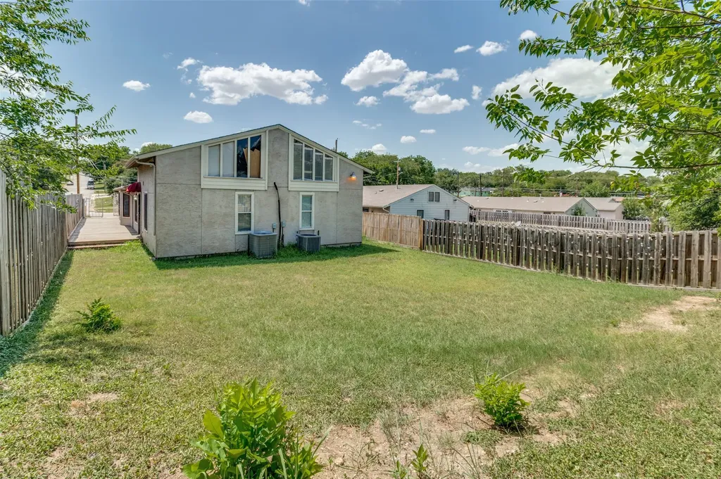 630 NW 11th Street Grand Prairie TX 75050