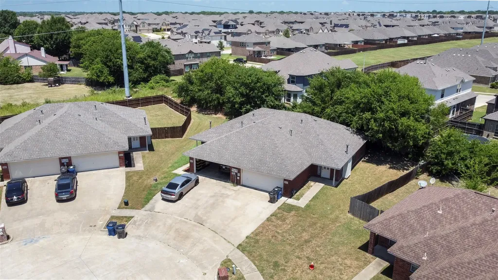 2633 Ventura Court Glenn Heights TX 75154