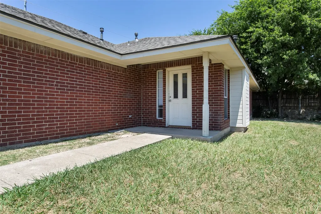 2633 Ventura Court Glenn Heights TX 75154