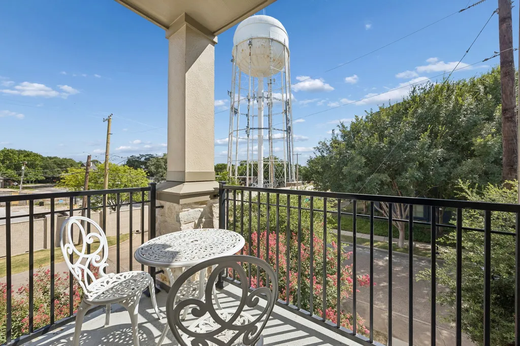 5105 Artemesia Lane Dallas TX 75209