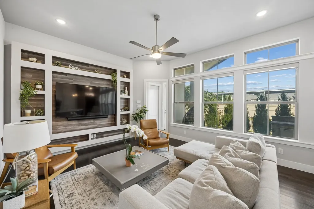 5105 Artemesia Lane Dallas TX 75209