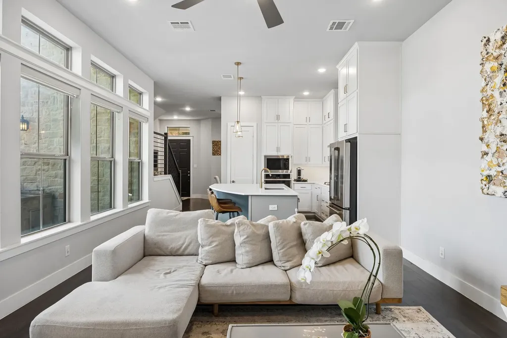 5105 Artemesia Lane Dallas TX 75209