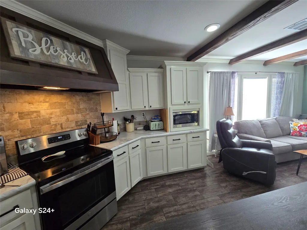 121 Peach Graford TX 76449