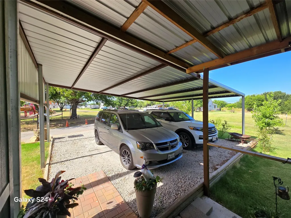 121 Peach Graford TX 76449