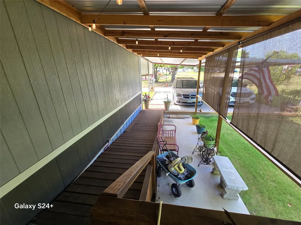 121 Peach Graford TX 76449