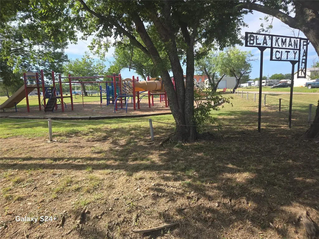 121 Peach Graford TX 76449