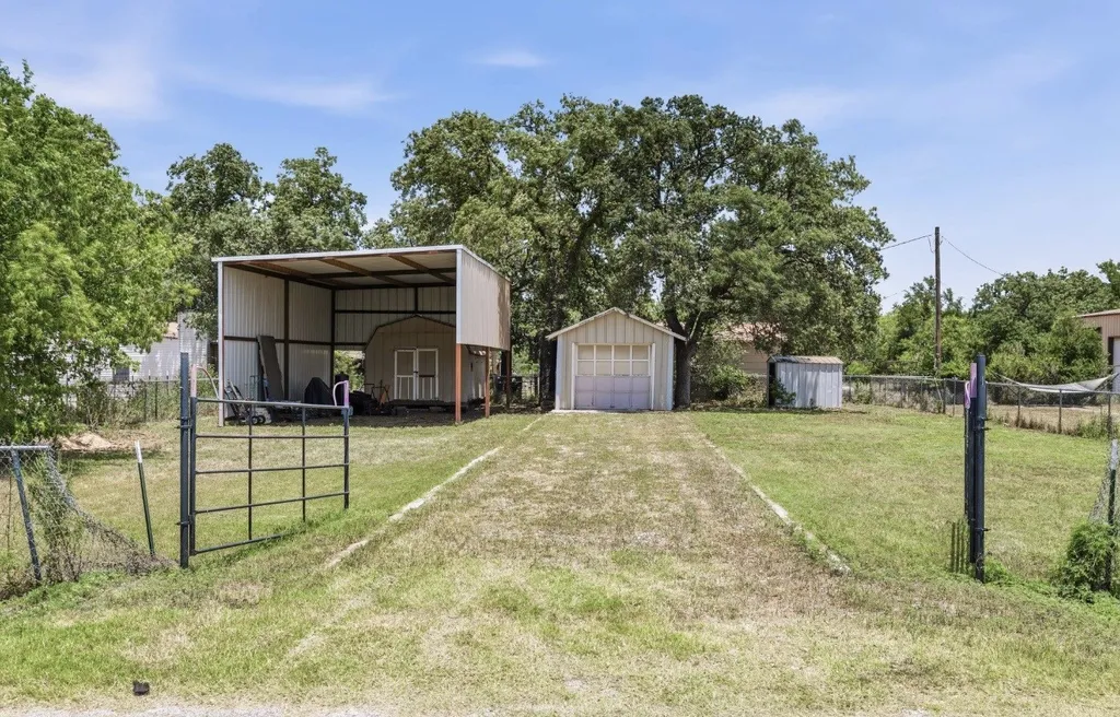 3650 County Road 592 Early TX 76802