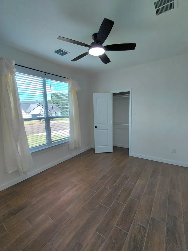 604 E 4th Street Muenster TX 76252